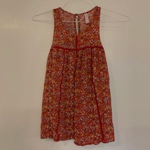 Flower sleeveless shirt